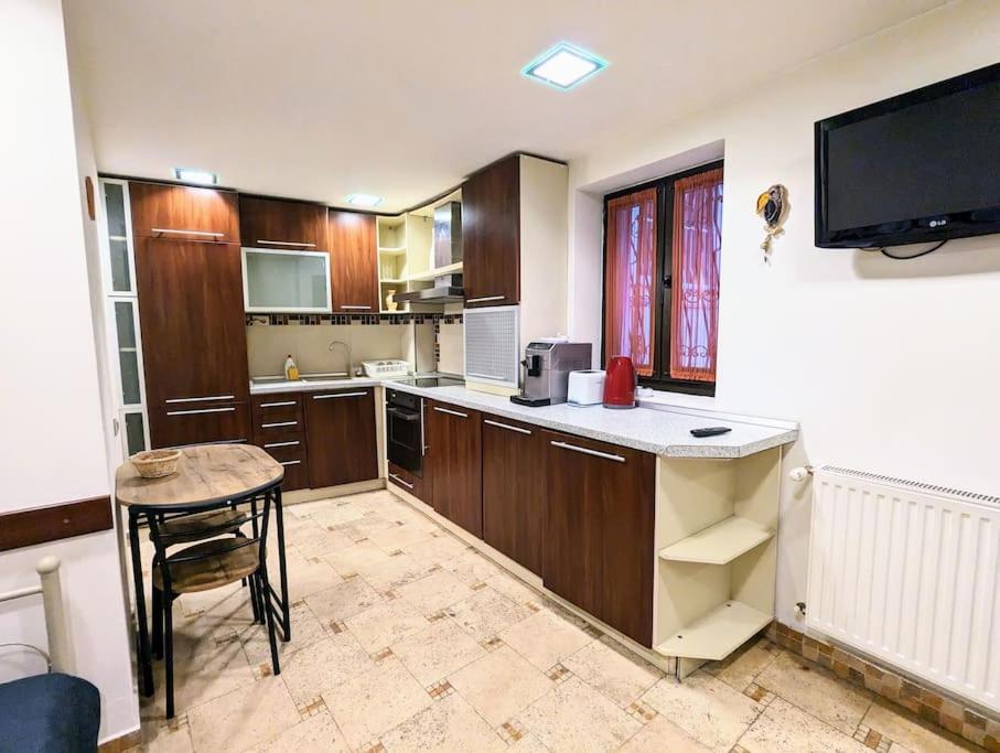 Maisonette Balcesco Braşov Exteriör bild